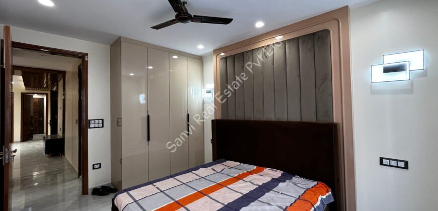 4 BHK Flat in Uttam Nagar, Delhi | Sanvi Real Estate