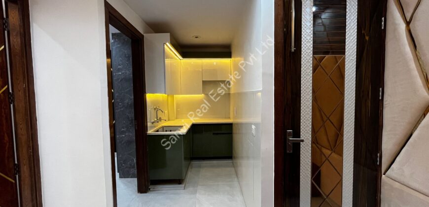 2 BHK Flat in Dwarka Mor, Delhi | Sanvi Real Estate