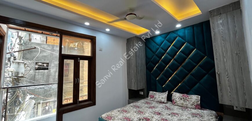 3 BHK Fully Furnished Flat in Uttam Nagar, Delhi