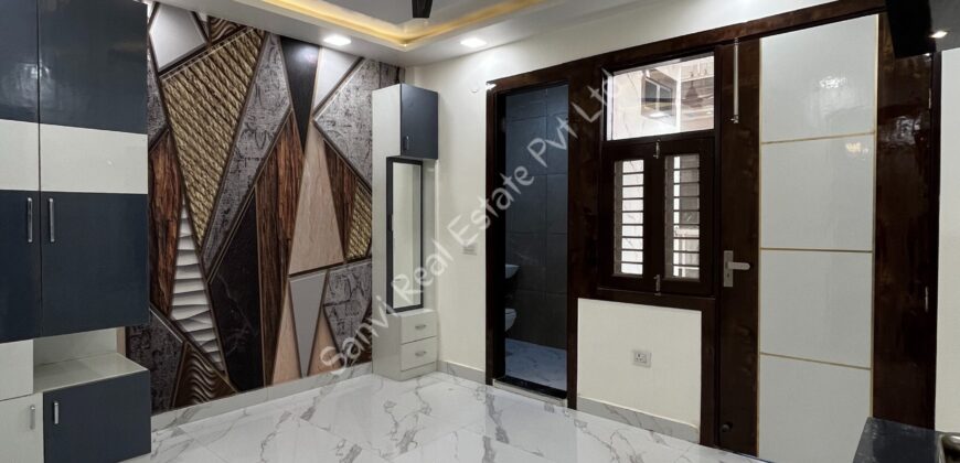 3 BHK Spacious Flat in Dwarka Mor | Sanvi Real Estate