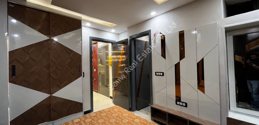 2 BHK Luxurious Flat in Dwarka Mor, Delhi | Property in Delhi