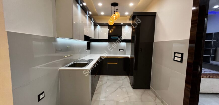 4 BHK Flat in Dwarka Mor, Delhi | Sanvi Real Estate