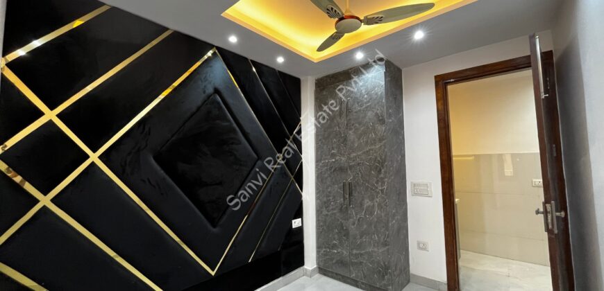 2 BHK Flat in Dwarka Mor, Delhi | Sanvi Real Estate