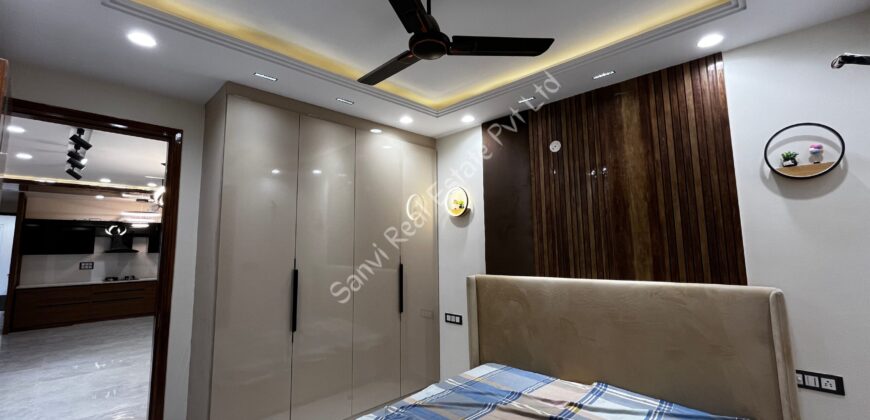 4 BHK Flat in Uttam Nagar, Delhi | Sanvi Real Estate