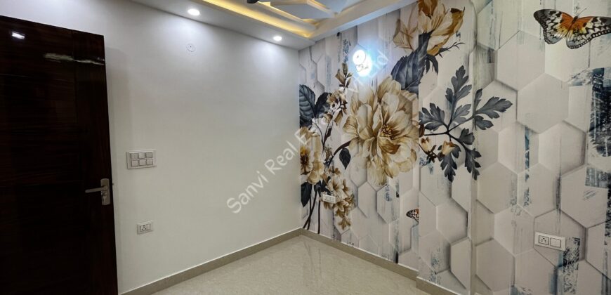 2 BHK L-Type Corner Flat in Uttam Nagar | Sanvi Real Estate