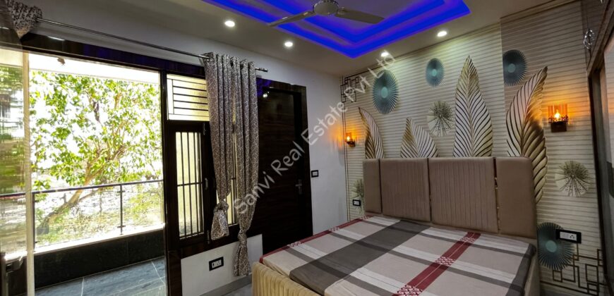 4 BHK Flat in Dwarka Mor, Delhi | Sanvi Real Estate