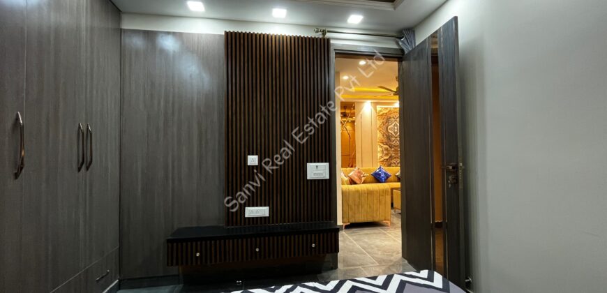 Luxurious 3 BHK Flat in Uttam Nagar, Delhi | Sanvi Real Estate