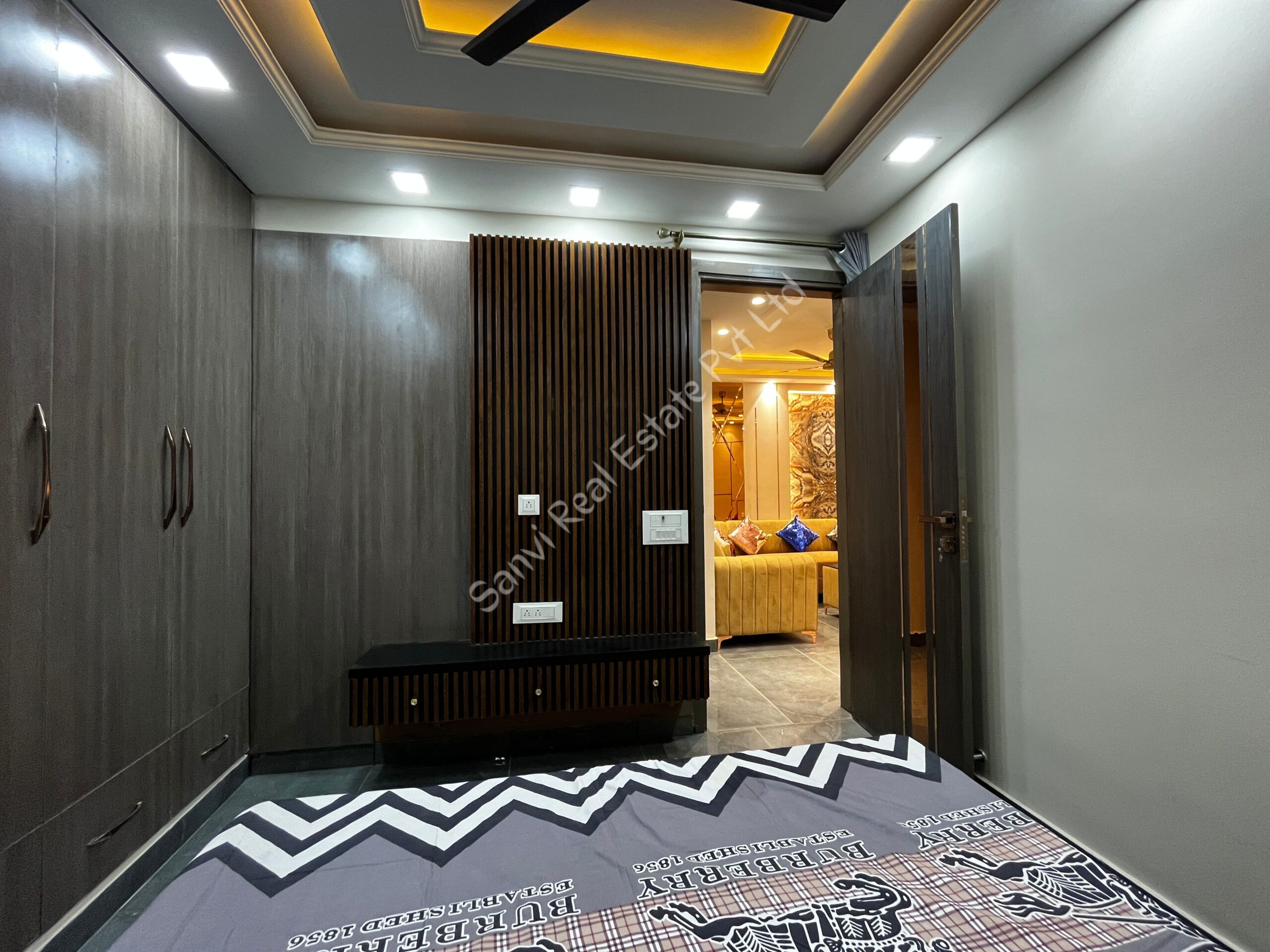 Luxurious 3 BHK Flat in Uttam Nagar, Delhi | Sanvi Real Estate