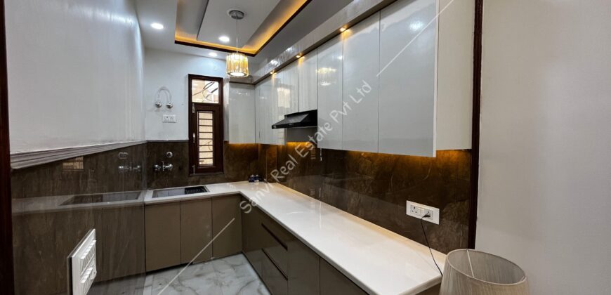 2 BHK Luxurious Property in Uttam Nagar, Delhi | Sanvi Real Estate