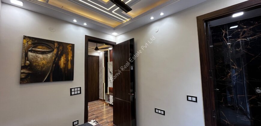 2 BHK Luxurious Property in Dwarka Mor, Delhi | Sanvi Real Estate