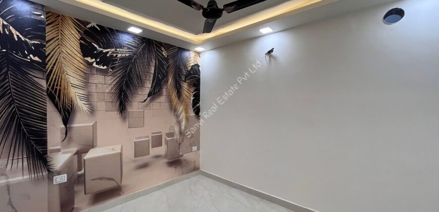 3 BHK Luxurious Property in Dwarka Mor | Ventilated Flat in Dwarka Mor