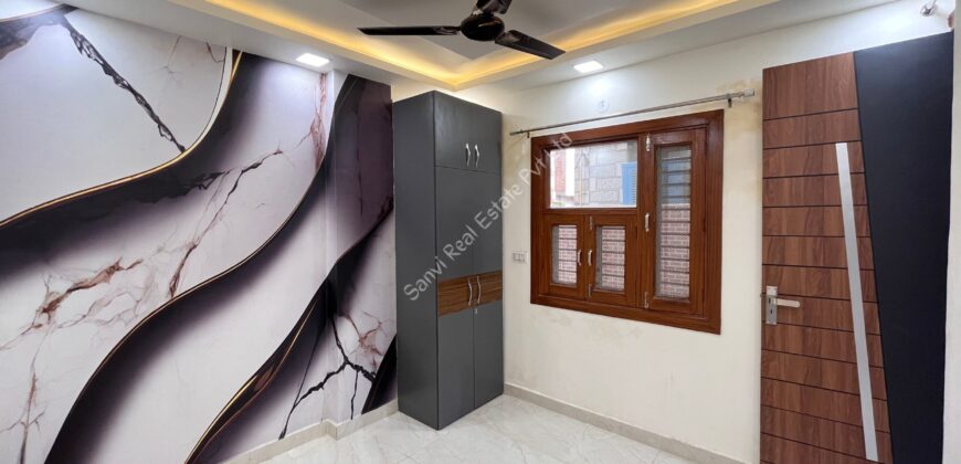 3 BHK Luxurious Property in Dwarka Mor | Ventilated Flat in Dwarka Mor