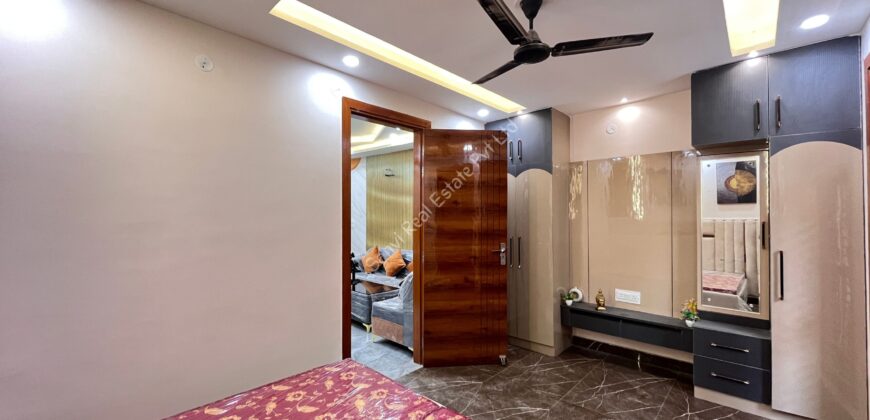 2 BHK Fully Furnished Flat in Uttam Nagar | Flats For Sale | M-Sanvi Real Estate