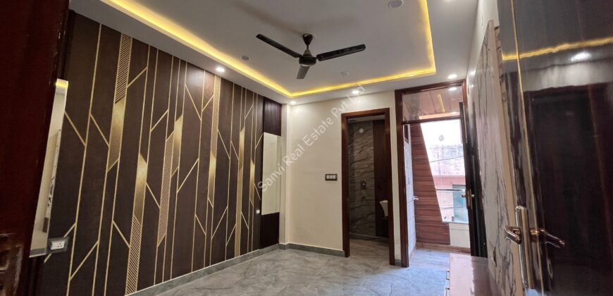 3 BHK Semi Furnished Flat in Uttam Nagar | M-Sanvi Real Estate | Property in Delhi NCR