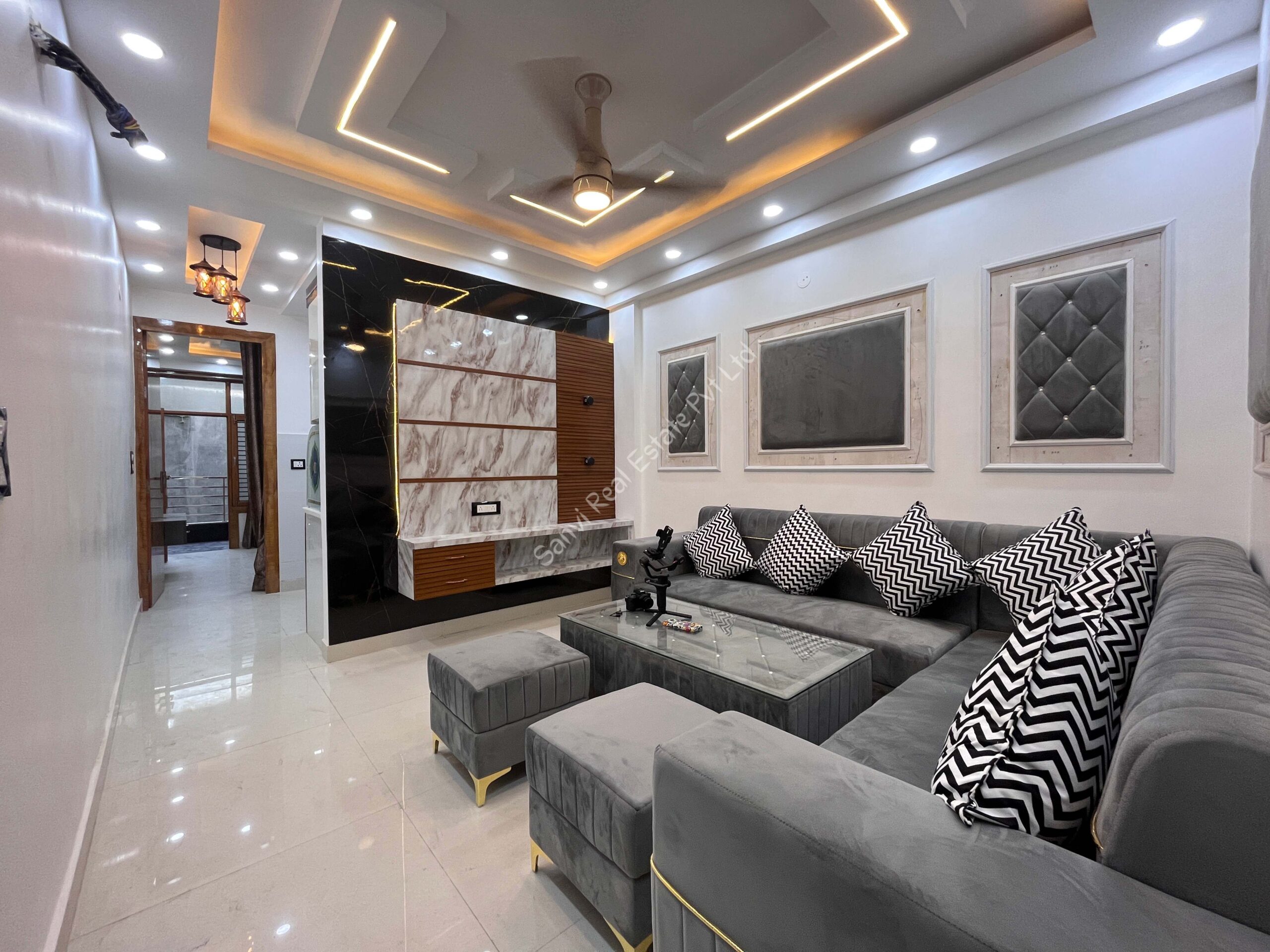 2 BHK Fully Furnished Property | Flats in Dwarka Mor | Sanvi Real Estate