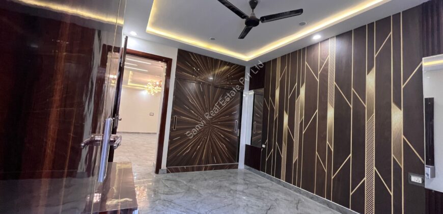 3 BHK Semi Furnished Flat in Uttam Nagar | M-Sanvi Real Estate | Property in Delhi NCR