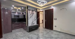 3 BHK Builder Flat in Uttam Nagar | Semi Furnished Flat in Uttam Nagar