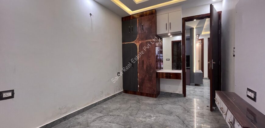 3 BHK Builder Flat in Uttam Nagar | Semi Furnished Flat in Uttam Nagar