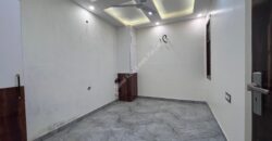 3 BHK Builder Flat in Uttam Nagar | Semi Furnished Flat in Uttam Nagar