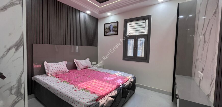 3 BHK Luxurious Fully Furnished Flat in Uttam Nagar | Top Real Estate West Delhi