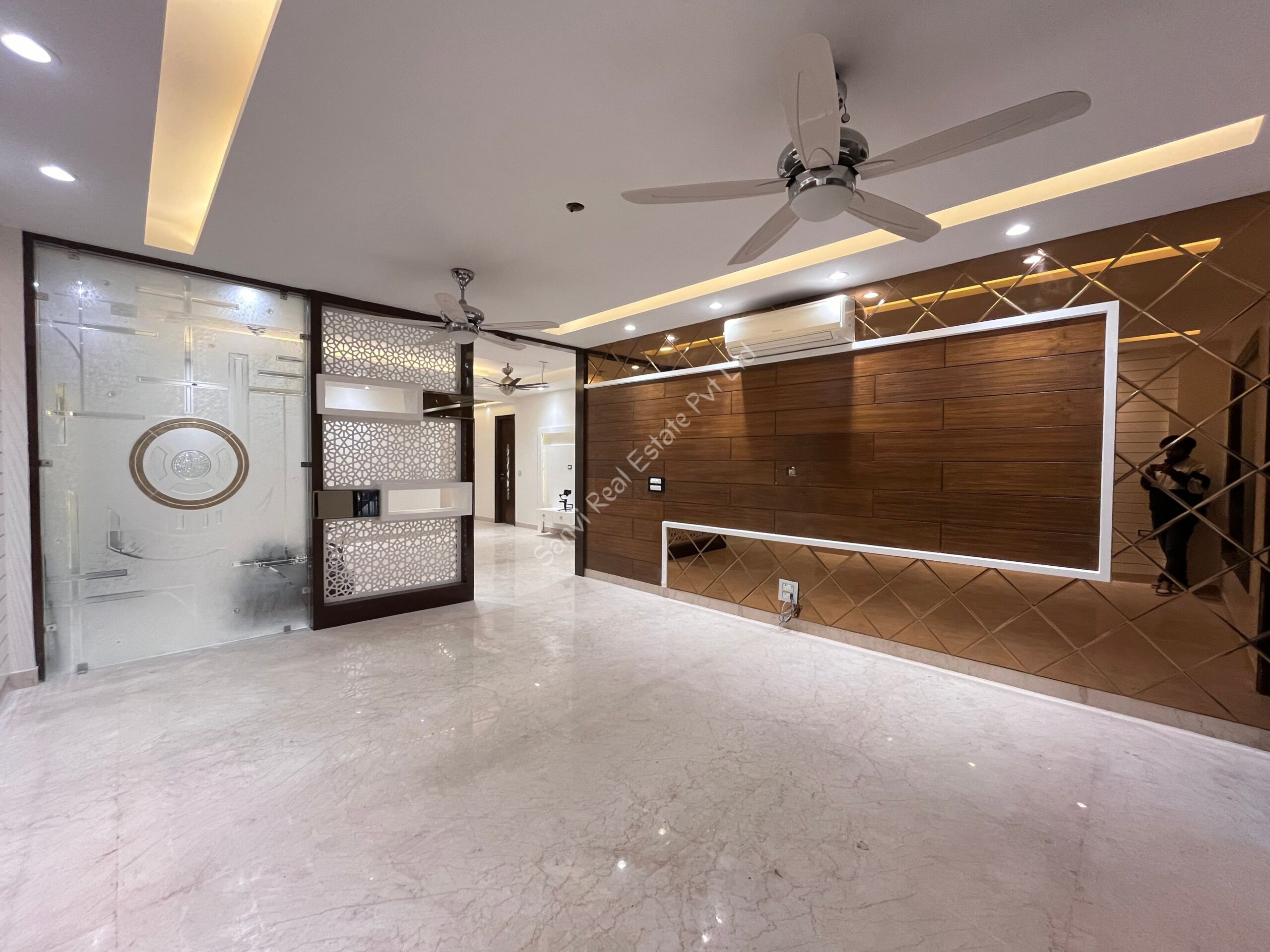 4 BHK Ultra Premium Property in Paschim Vihar, Delhi | M-Sanvi Real Estate |Flats in Delhi