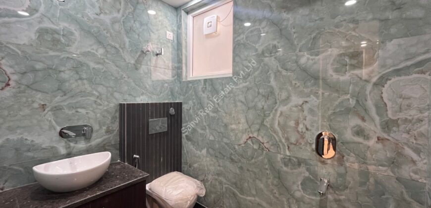 3 BHK Spacious Flat in Paschim Vihar with Lift & Car Parking Facilities