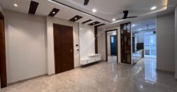 3 BHK Spacious Flat in Paschim Vihar with Lift & Car Parking Facilities