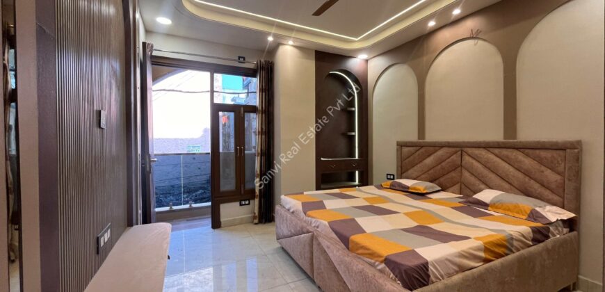 3 BHK Builder Floor in Dwarka Mor | Flats in Delhi | Sanvi Real Estate