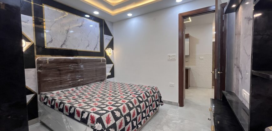 Affordable 4 BHK Flat in Uttam Nagar | Cheapest Flat in Dwarka Mor | M-Sanvi Real Estate