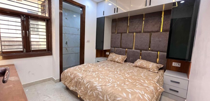 Affordable 3 BHK Flat in Dwarka Mor | Fully Furnished 3 BHK Flats in Uttam Nagar | M-Sanvi Real Estate