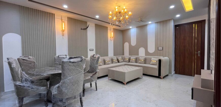 4 BHK Luxurious Flat Nr. Dwarka Sector 3 | 4 BHK Spacious Flat with Lift & Car Parking Facility