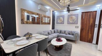 1000 गज की Society में 3BHK Flat Waiting Area & Kids Room के साथ | 3 BHK Flat in Mohan Graden, Delhi