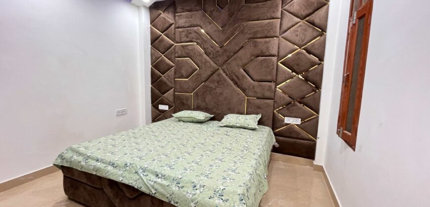 Low Cost 3 BHK Flat in Dwarka Mor, Delhi | Affordable Spacious 3 BHK Flat in Delhi